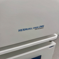 Thermo HERAcell Vios 250i Double Stack CO2 Incubator image 0